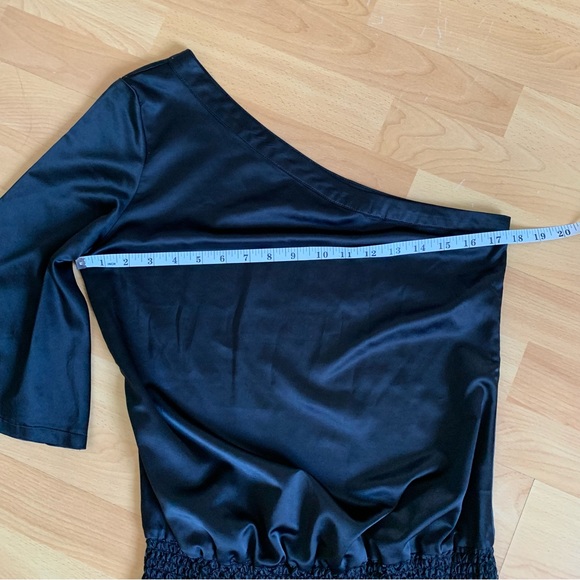 TWIK Black One Shoulder Top - Picture 3 of 5